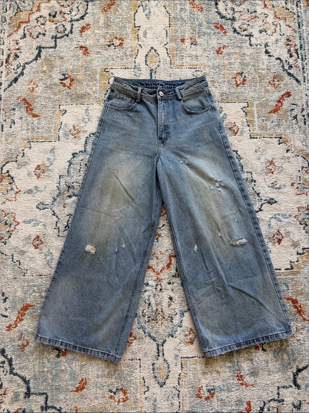 Vintage Wide-Leg Distressed Jeans - Faded Blue